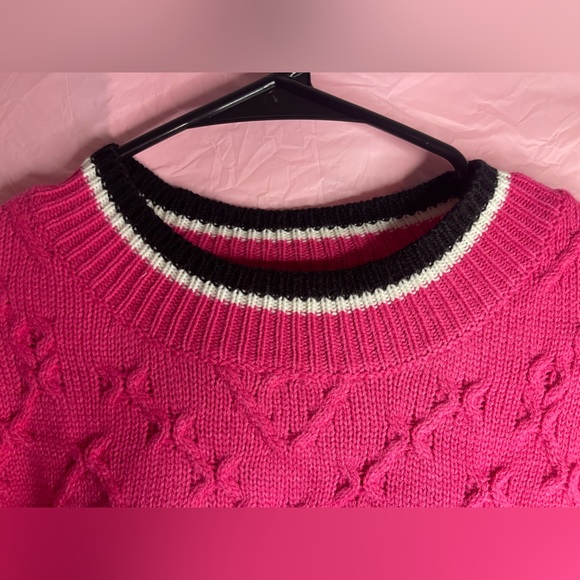 Women’s XL Pink mock neck stitched design with black and white detail sweater - Picture 2 of 5